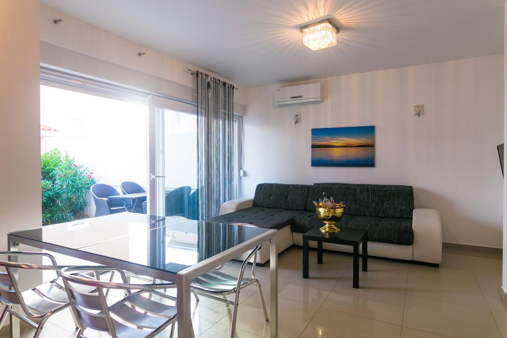 Villa Tina Novalja Ngoại thất bức ảnh